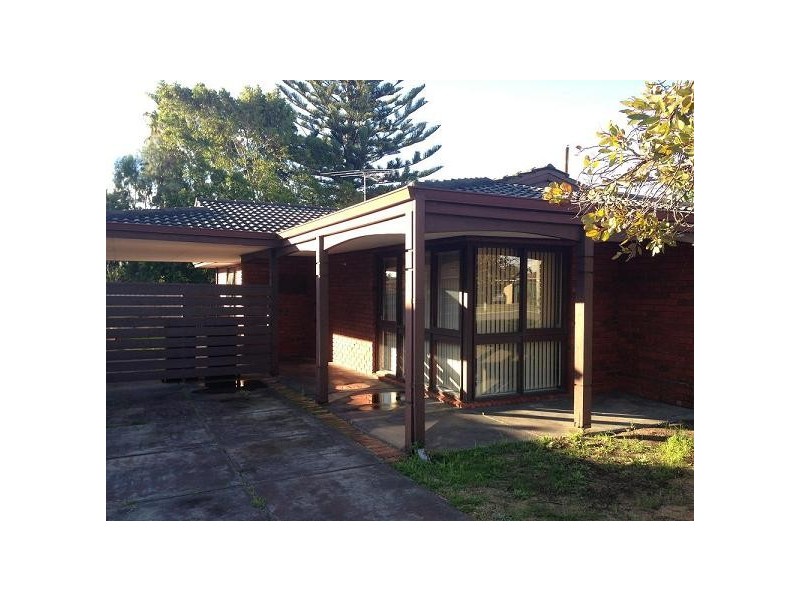 18 Axminster Street, Warnbro WA 6169