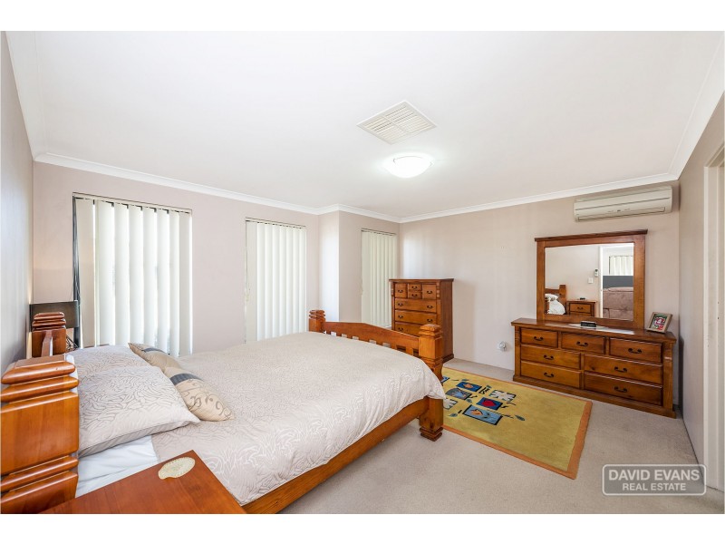 55 Zaragoza Drive, Port Kennedy WA 6172