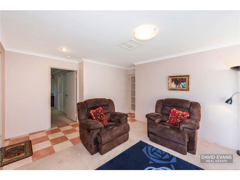 55 Zaragoza Drive, Port Kennedy WA 6172