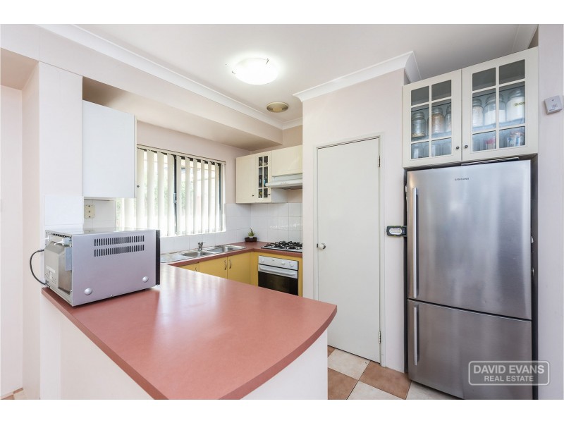 55 Zaragoza Drive, Port Kennedy WA 6172