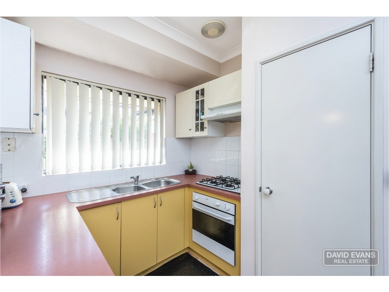 55 Zaragoza Drive, Port Kennedy WA 6172