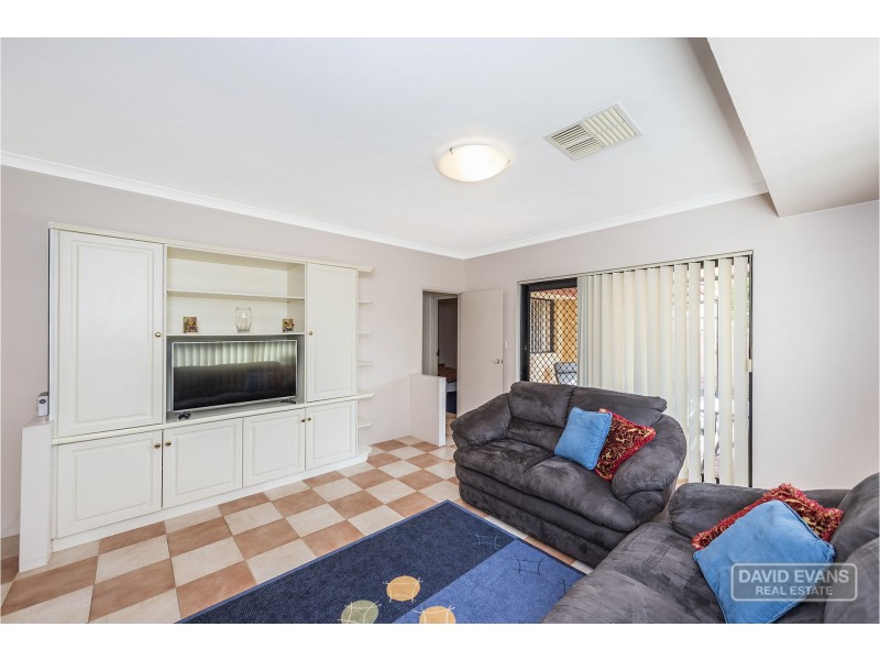 55 Zaragoza Drive, Port Kennedy WA 6172