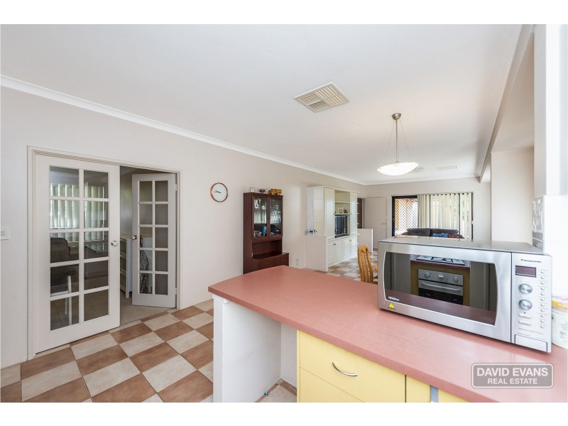 55 Zaragoza Drive, Port Kennedy WA 6172