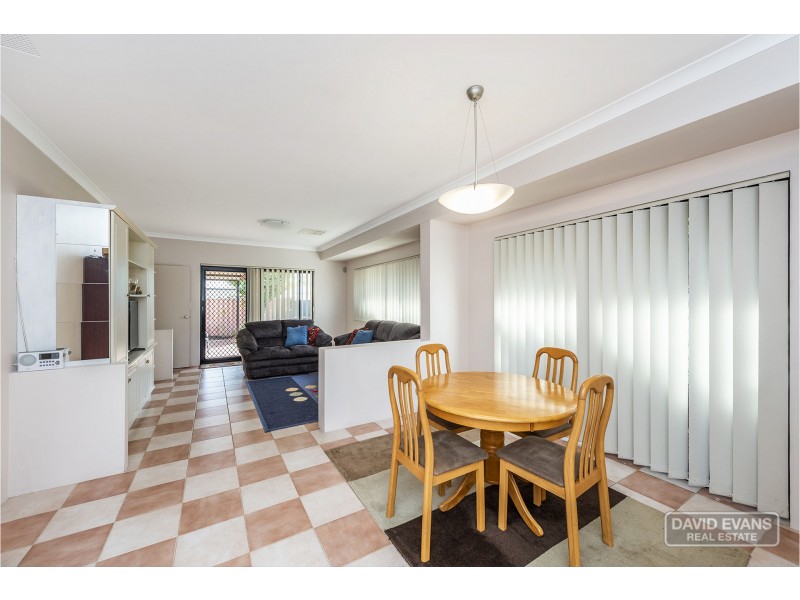 55 Zaragoza Drive, Port Kennedy WA 6172