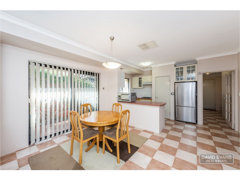 55 Zaragoza Drive, Port Kennedy WA 6172