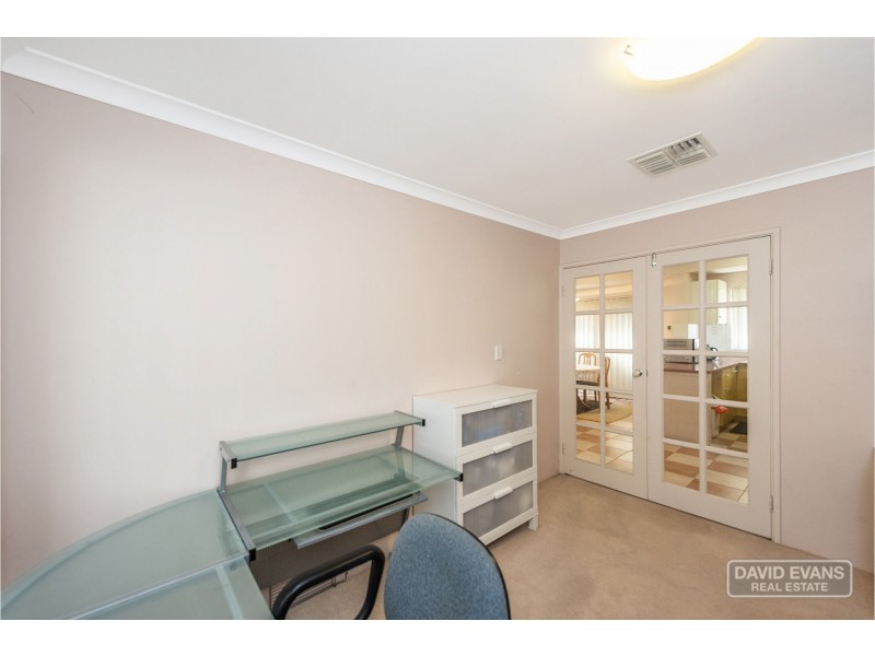 55 Zaragoza Drive, Port Kennedy WA 6172