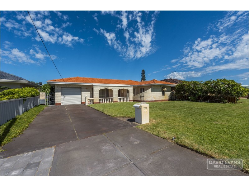 19 Edgewater Road, Safety Bay WA 6169