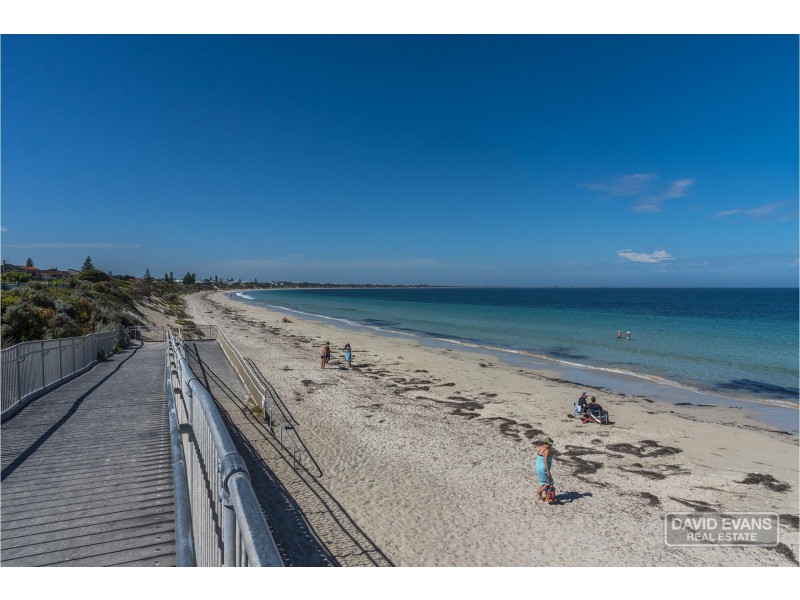 19 Edgewater Road, Safety Bay WA 6169