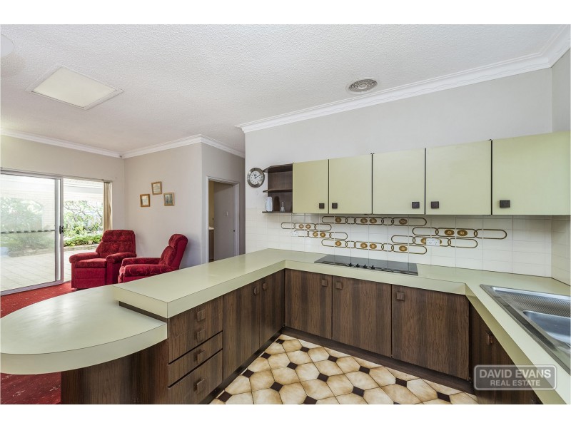 19 Edgewater Road, Safety Bay WA 6169