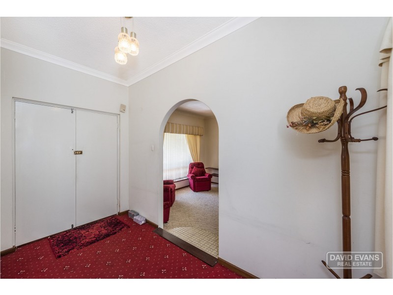 19 Edgewater Road, Safety Bay WA 6169