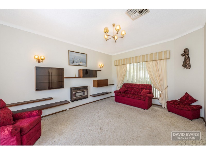 19 Edgewater Road, Safety Bay WA 6169