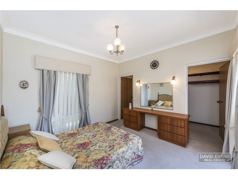 19 Edgewater Road, Safety Bay WA 6169