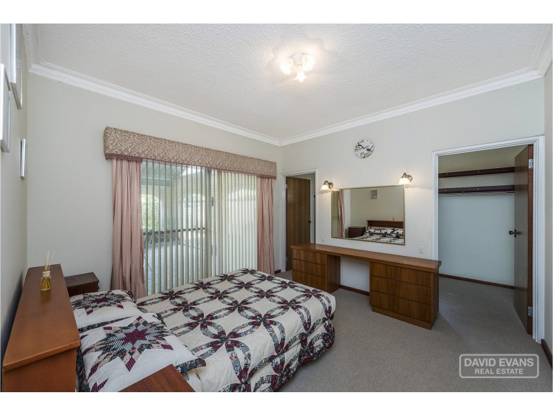 19 Edgewater Road, Safety Bay WA 6169