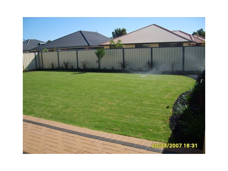 12 Sorrento Turn, Secret Harbour WA 6173