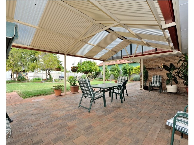 5 Smythe Street, Rockingham WA 6168