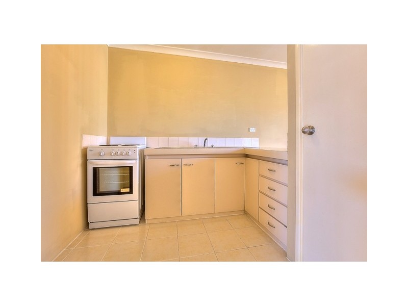 28/96 Simpson Avenue, Rockingham WA 6168