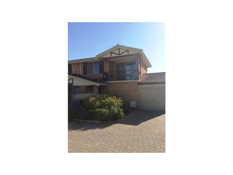 11/15  Baralda Court, Rockingham WA 6168