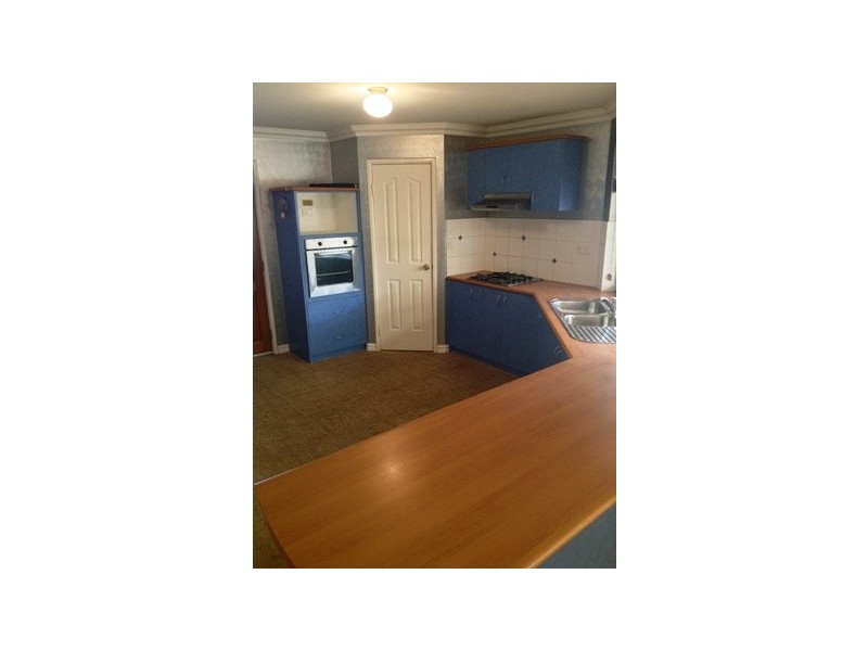 12 Brazier Way, Lakelands WA 6180