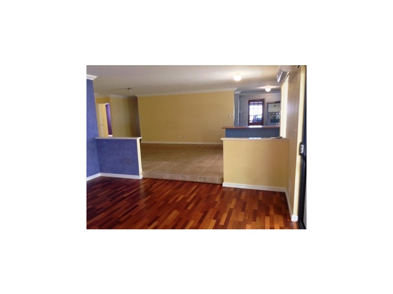 12 Brazier Way, Lakelands WA 6180