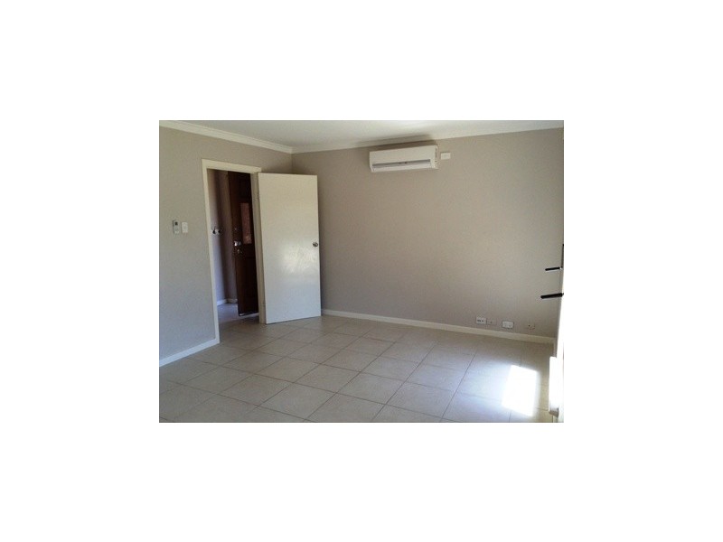 25 Bampton Way, Warnbro WA 6169