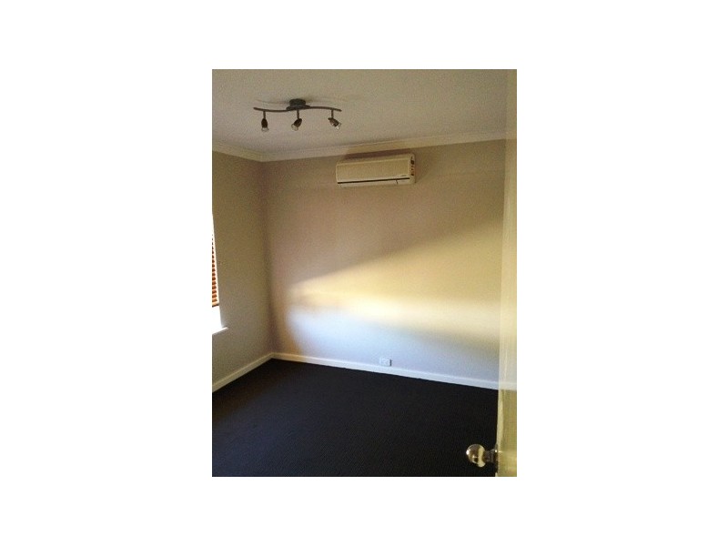 25 Bampton Way, Warnbro WA 6169