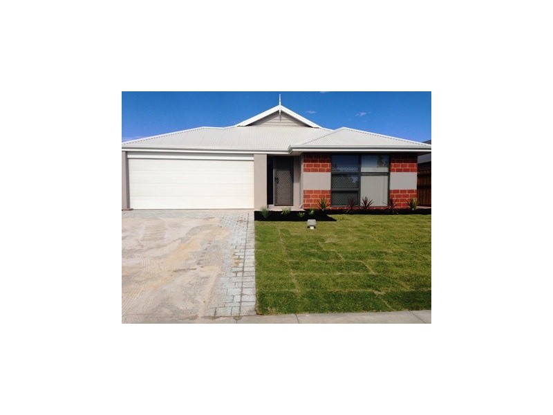 8 Aventurine Parade, Wellard WA 6170