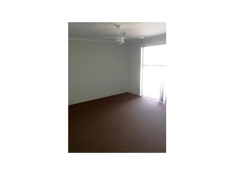 8 Aventurine Parade, Wellard WA 6170