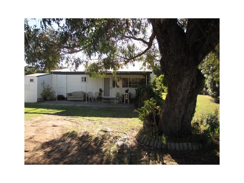 8 Safety Bay Road, Rockingham WA 6168