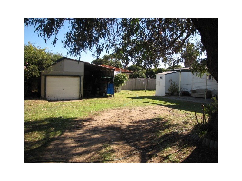 8 Safety Bay Road, Rockingham WA 6168
