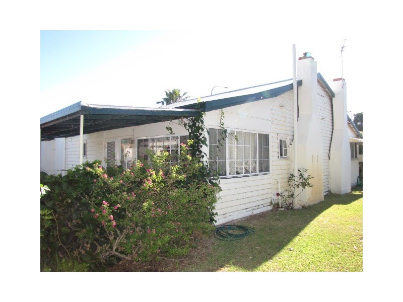 8 Safety Bay Road, Rockingham WA 6168
