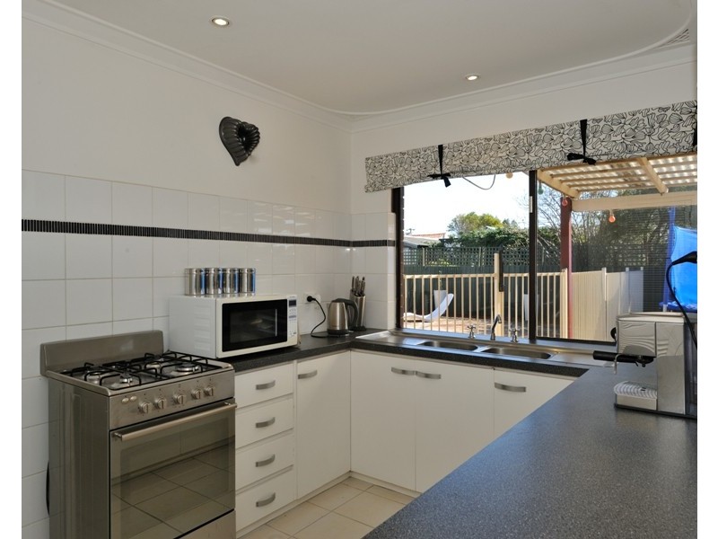 20 Quamby Place, Rockingham WA 6168