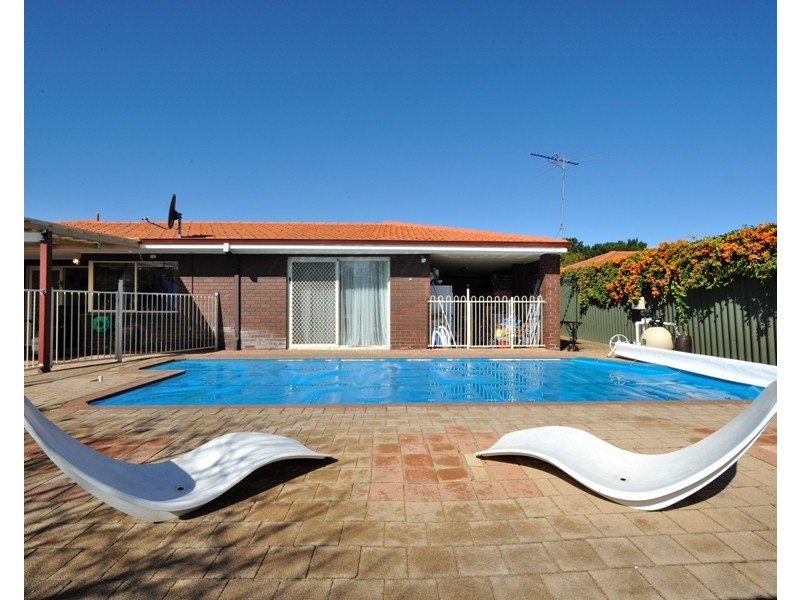 20 Quamby Place, Rockingham WA 6168