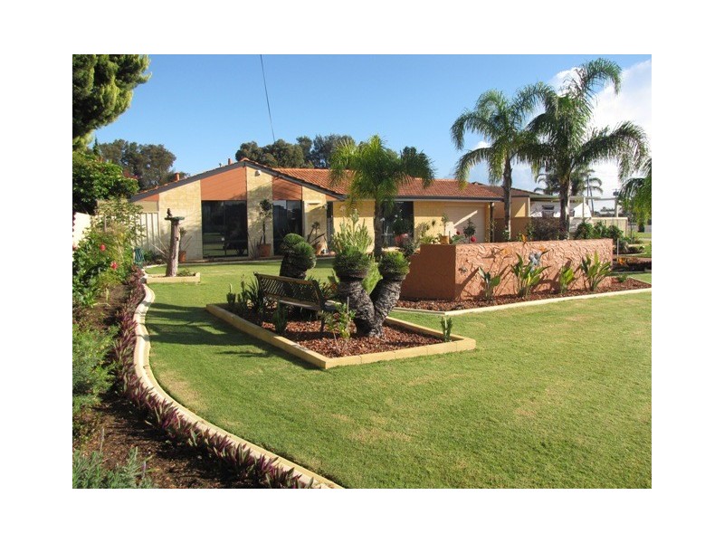 30 Haselmere Circus, Rockingham WA 6168