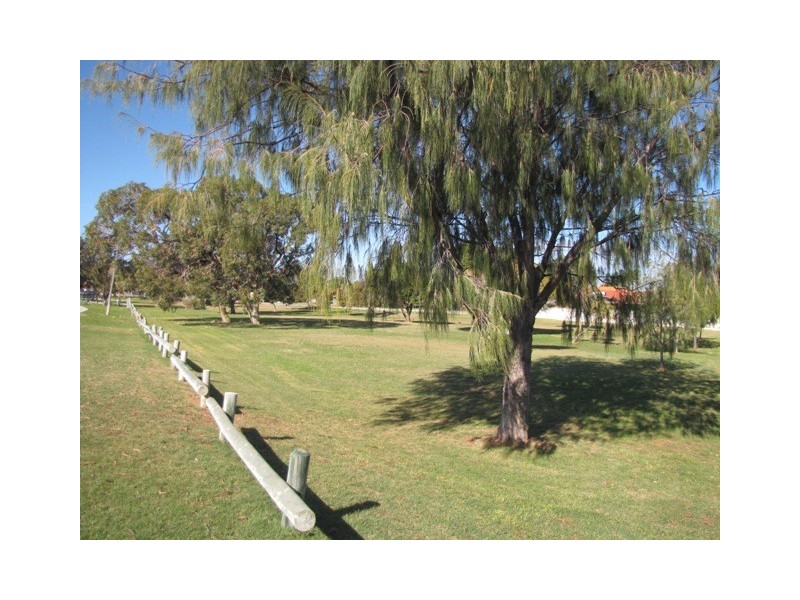 172 Penguin Road, Safety Bay WA 6169