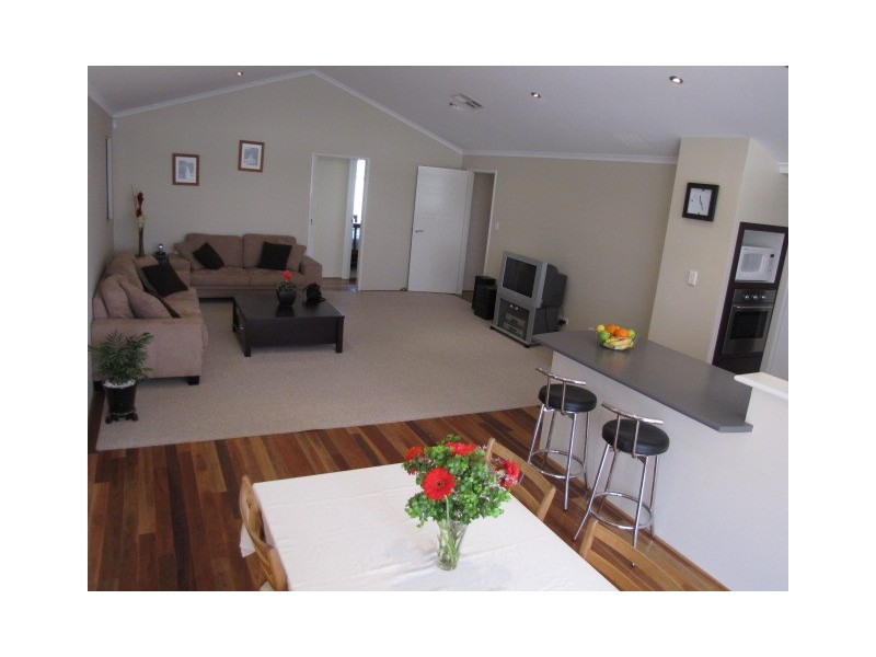 6 Seattle Lane, Port Kennedy WA 6172