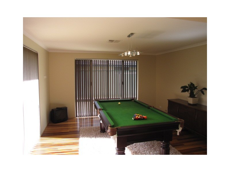 6 Seattle Lane, Port Kennedy WA 6172