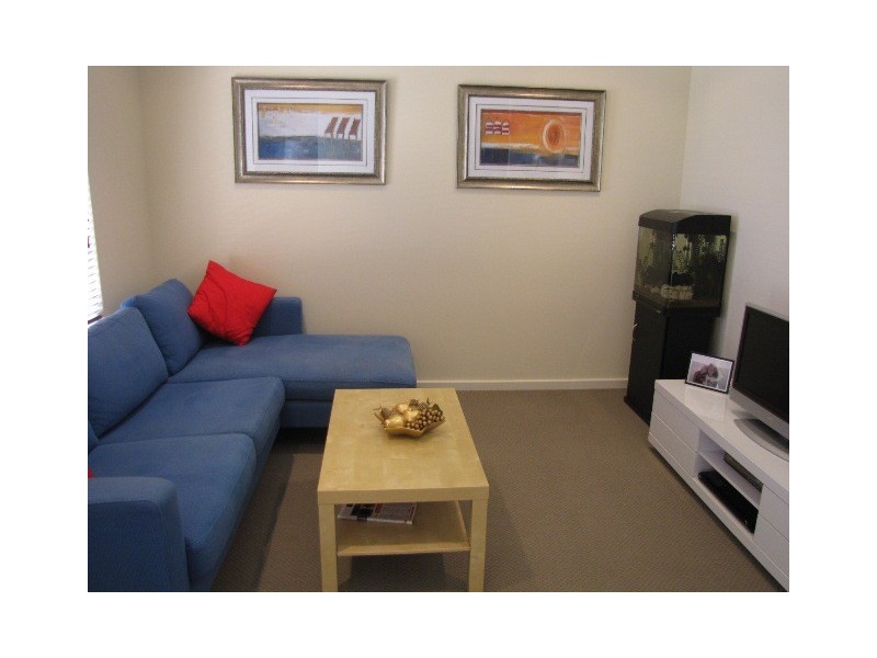7 Swanbourne Ave, Secret Harbour WA 6173