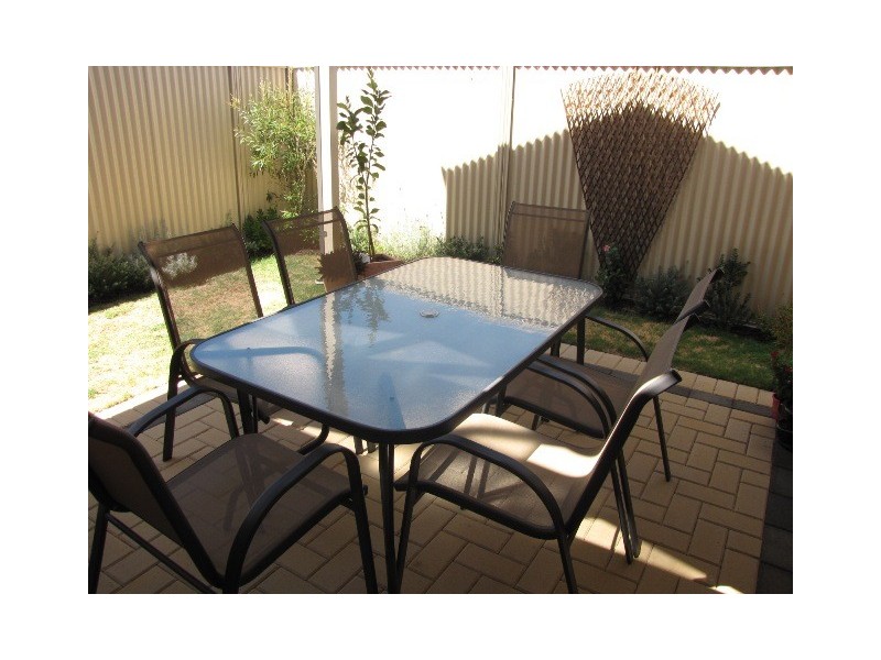 7 Swanbourne Ave, Secret Harbour WA 6173