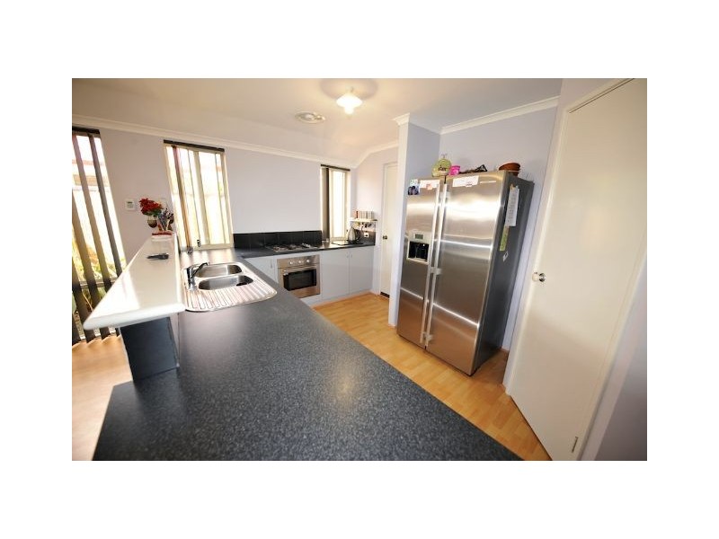 11 Valheru Avenue, Rockingham WA 6168