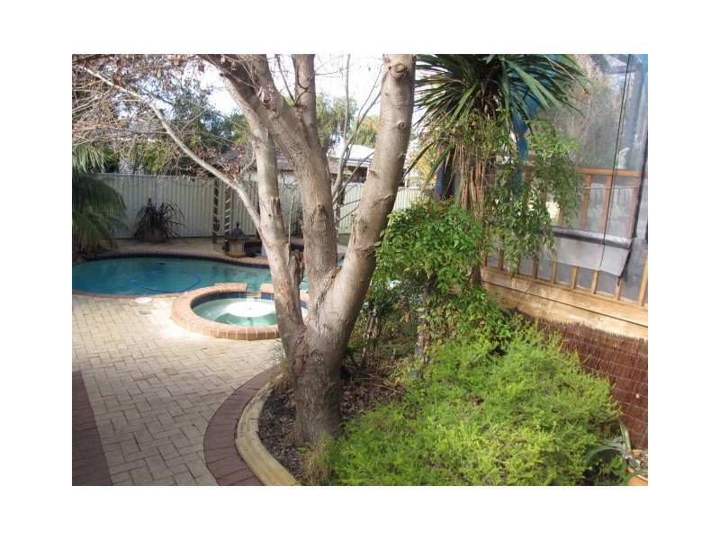 127 Fendam Street, Warnbro WA 6169