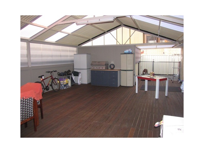 17 Kerkeri Heights, Lakelands WA 6180