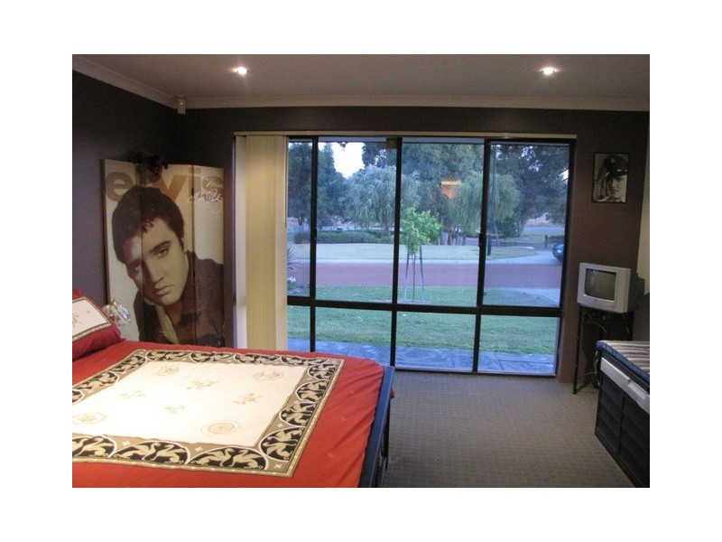 17 Kerkeri Heights, Lakelands WA 6180