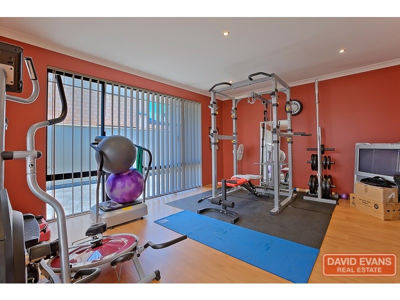 17 Kerkeri Heights, Lakelands WA 6180