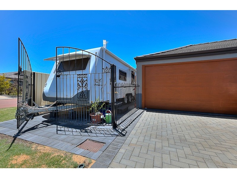 17 Kerkeri Heights, Lakelands WA 6180