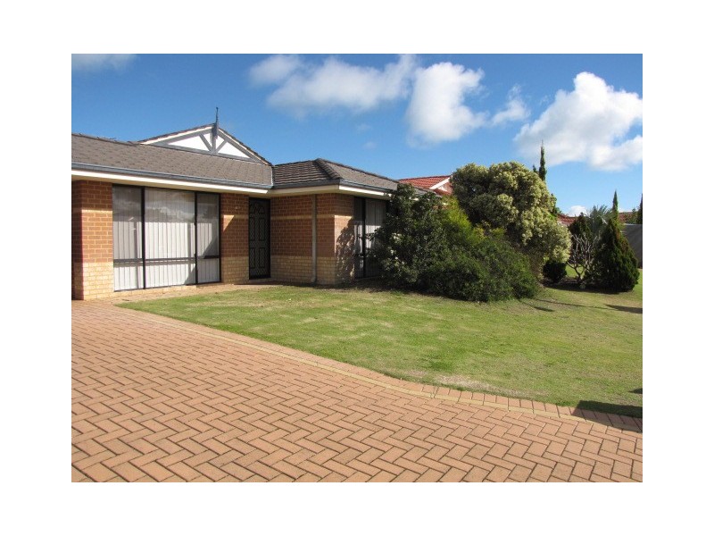 26 St Ettiene Gardens, Port Kennedy WA 6172