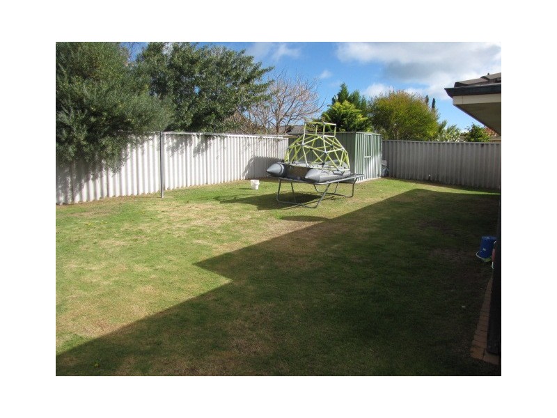 26 St Ettiene Gardens, Port Kennedy WA 6172