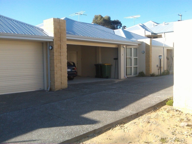 2/43 Foss Street, Bicton WA 6157
