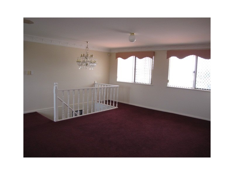 13 Saunders Street, Safety Bay WA 6169