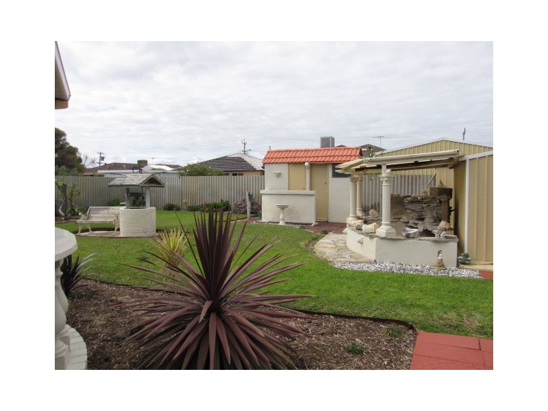 13 Saunders Street, Safety Bay WA 6169