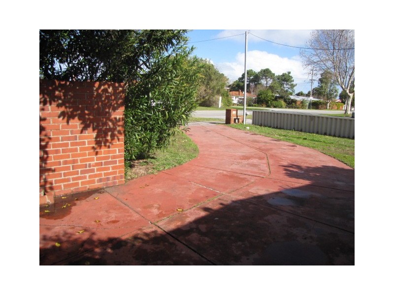 4 Cygnus Street, Rockingham WA 6168
